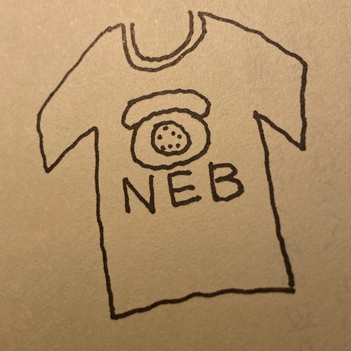 NEBのTシャツ